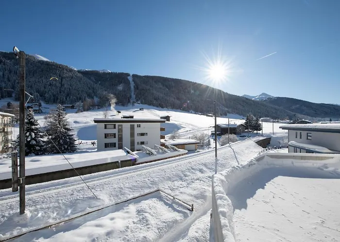 Apartamento Agrimonia - 5,5-zi Duplex Bis 11 Personen Mit Eigenem Garten Davos