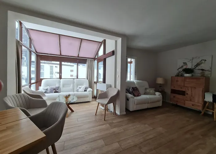 Apartamento Agrimonia - 5,5-zi Duplex Bis 11 Personen Mit Eigenem Garten Davos