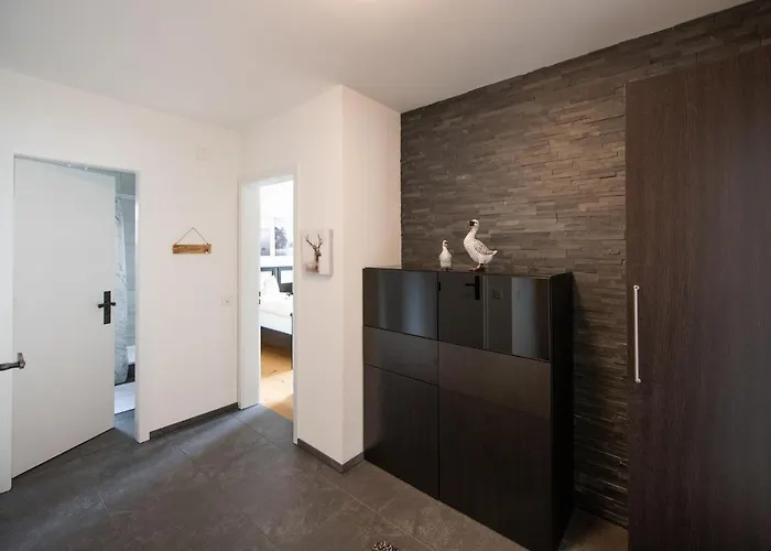 Agrimonia - 5,5-zi Duplex Bis 11 Personen Mit Eigenem Garten Davos