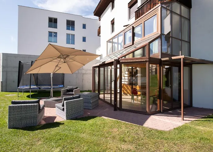 Agrimonia - 5,5-zi Duplex Bis 11 Personen Mit Eigenem Garten Appartement Davos
